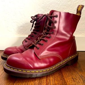 Dr. Martens 1460 Vintage Made in England 🏴󠁧󠁢󠁥󠁮󠁧󠁿 UK 12, US 11, EU 46 💂